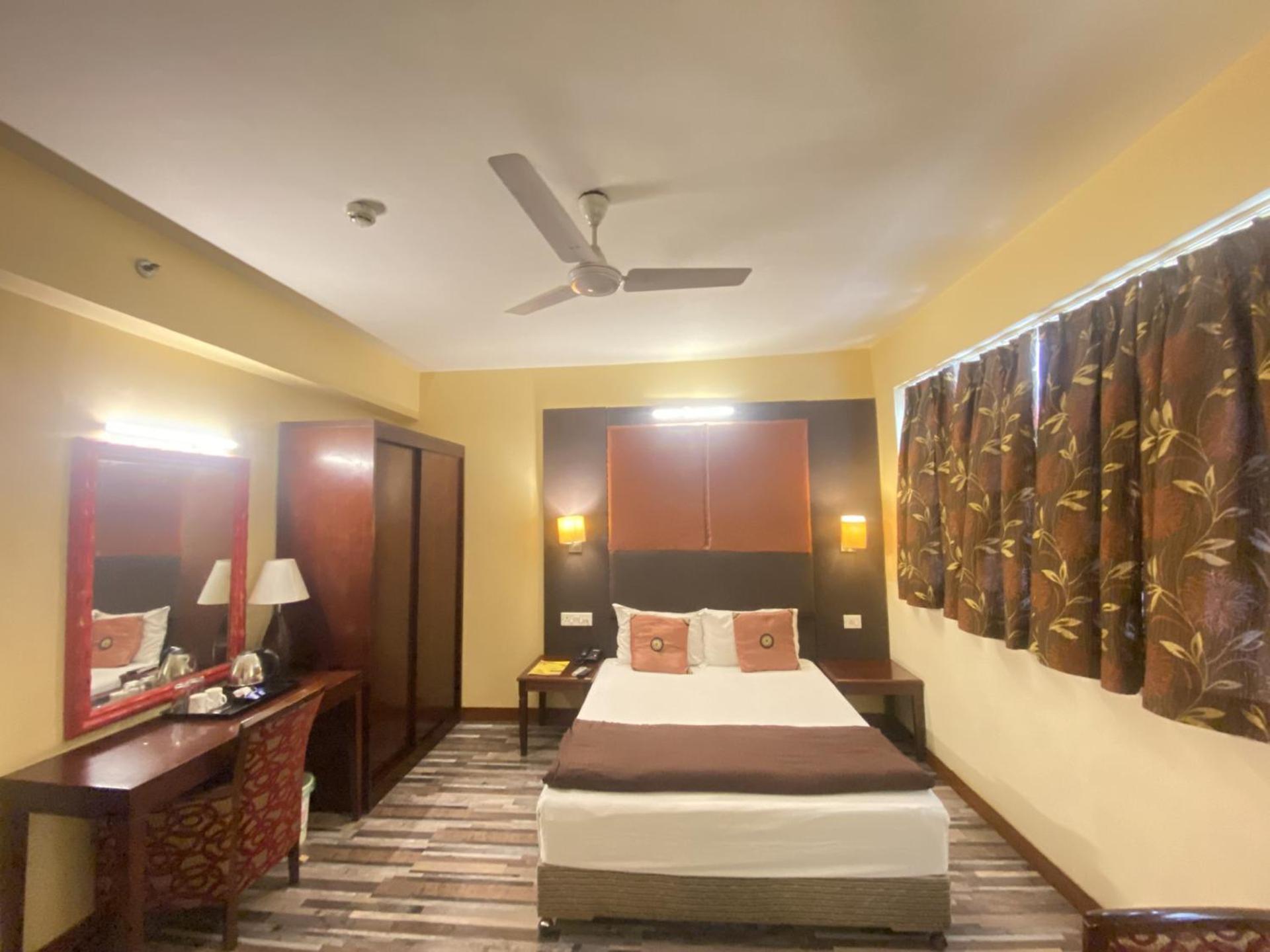 Astoria Hotel Kolkata Ngoại thất bức ảnh