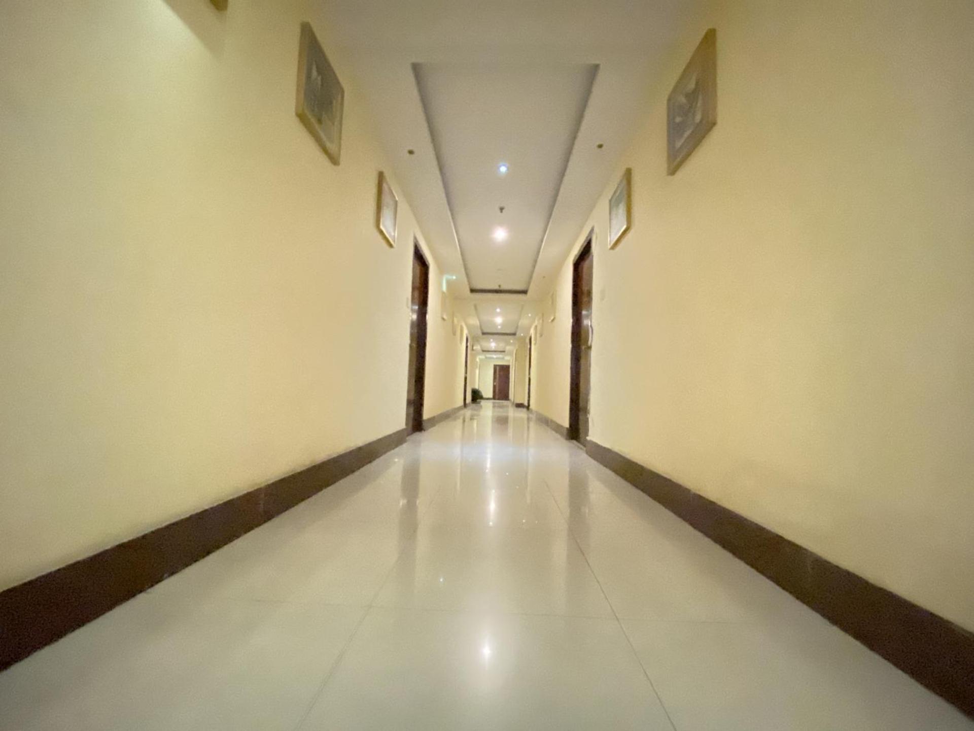 Astoria Hotel Kolkata Ngoại thất bức ảnh
