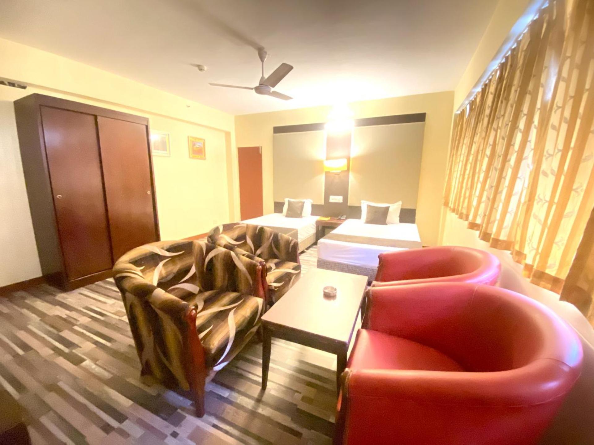 Astoria Hotel Kolkata Ngoại thất bức ảnh