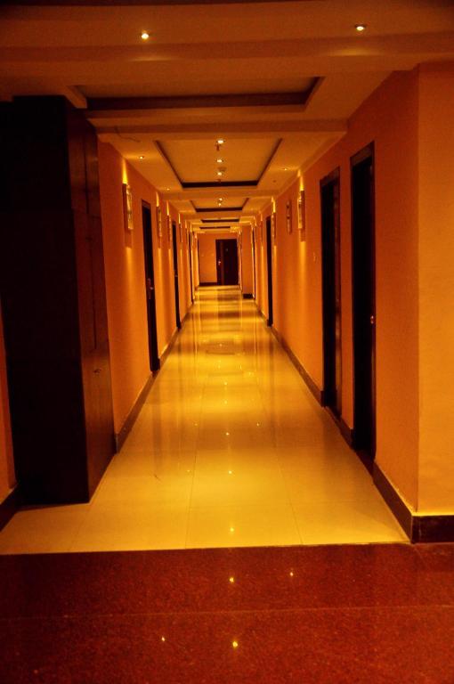 Astoria Hotel Kolkata Ngoại thất bức ảnh