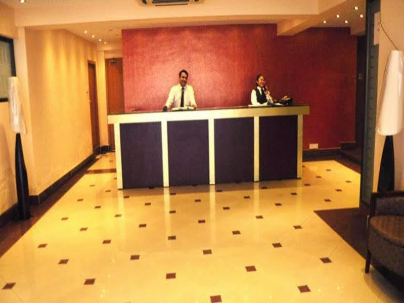 Astoria Hotel Kolkata Ngoại thất bức ảnh
